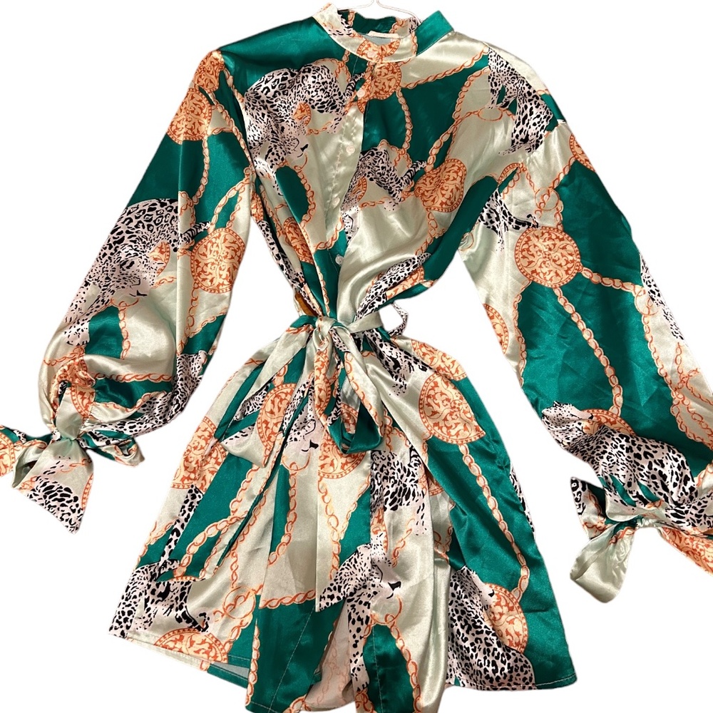 Gorgeous and Trendy Top/Dress in Animal Print Design